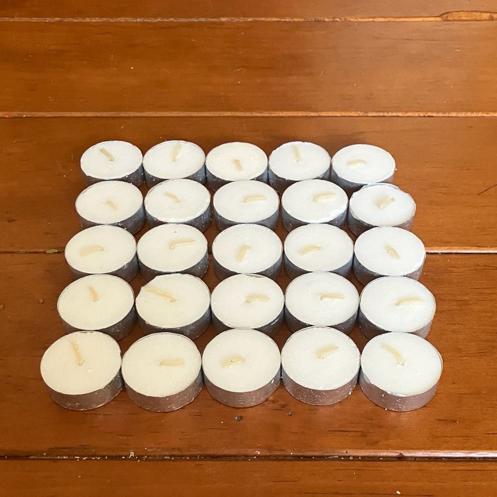 25 New Tea Lights Candles